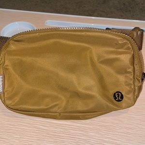 NWT Lululemon belt bag